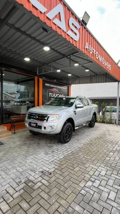 FORD RANGER 3.2 XLT 4X4 CD 20V DIESEL 4P MANUAL FORD RANGER 3.2 XLT 4X4 CD 20V DIESEL 4P MANUAL